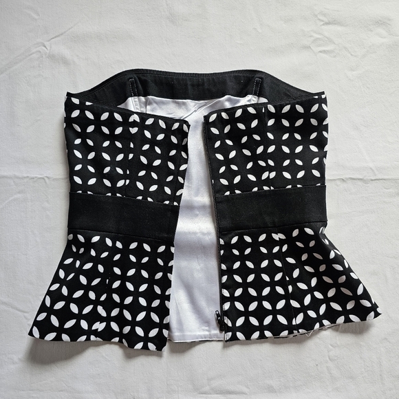 Y2k WHBM strapless feminine sexy going out corset top Size XXS - Picture 7 of 7